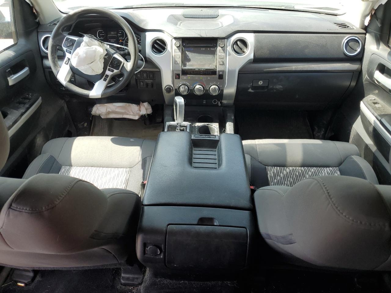 TOYOTA TUNDRA 2019 — 9