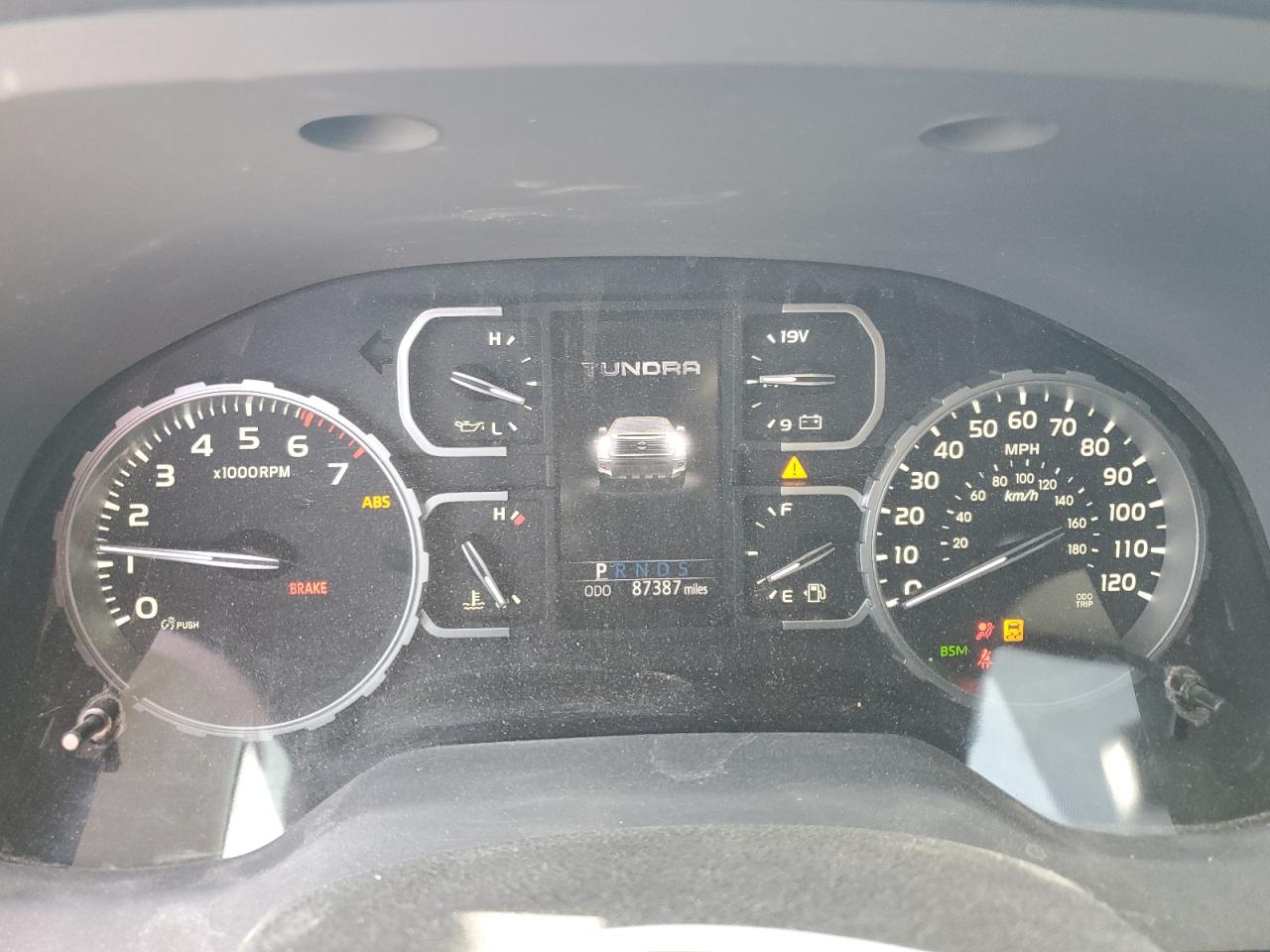 TOYOTA TUNDRA 2019 — 10