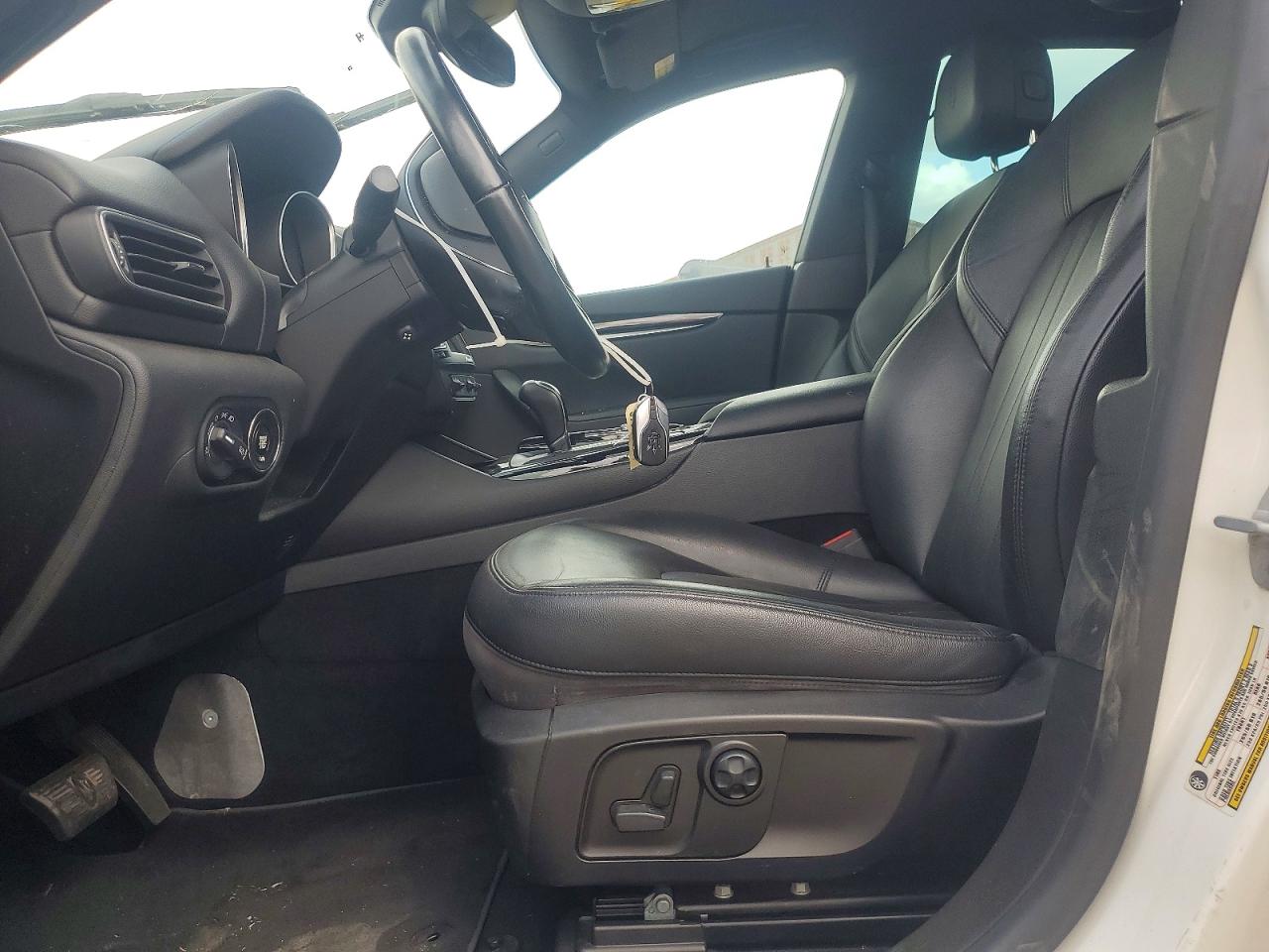 MASERATI LEVANTE 2018 — 8