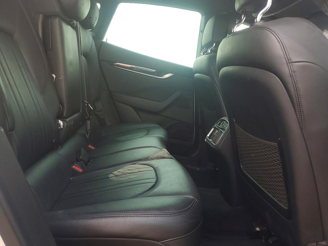 MASERATI LEVANTE 2018 — 12