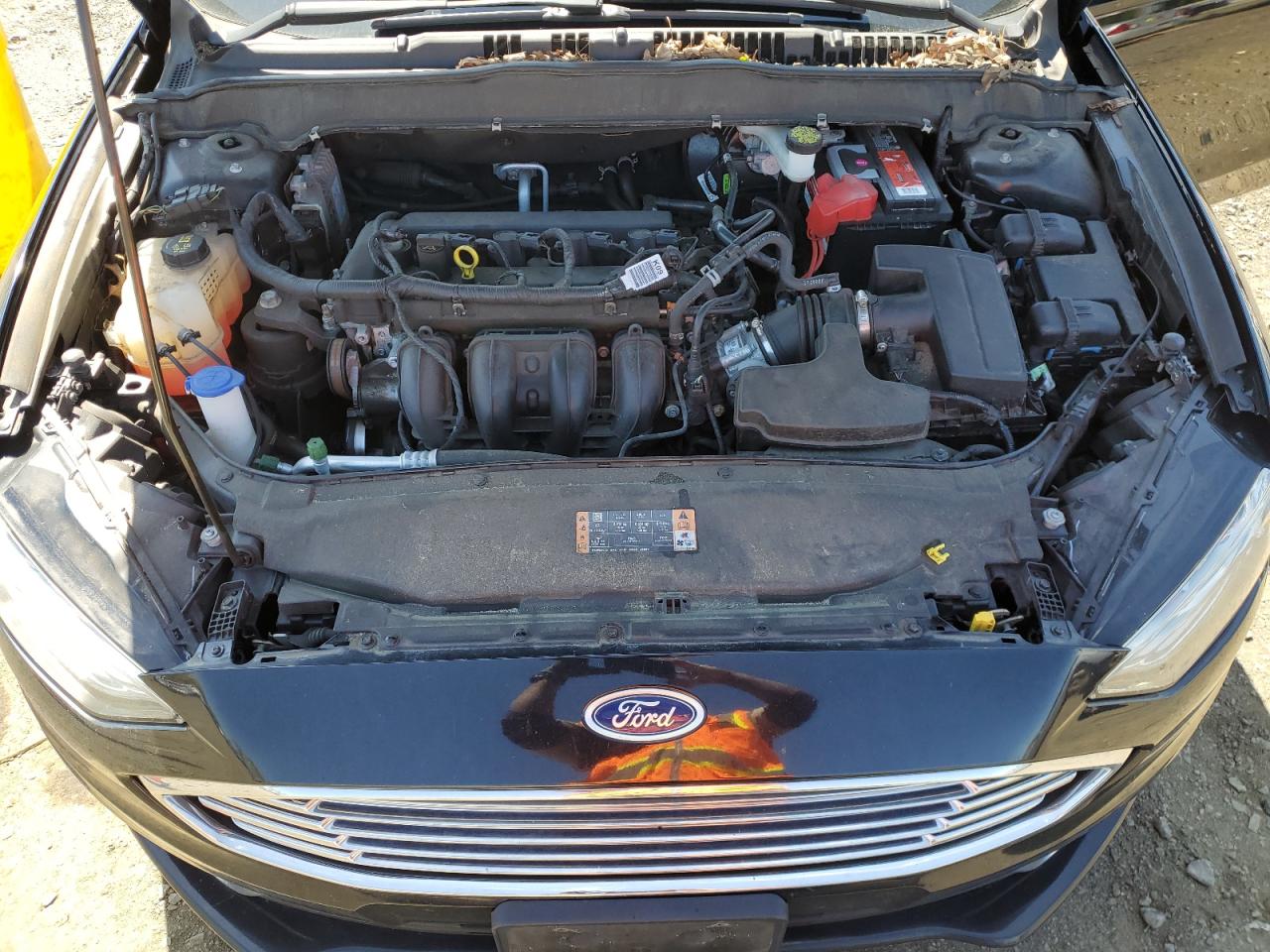 FORD FUSION 2018 — 12