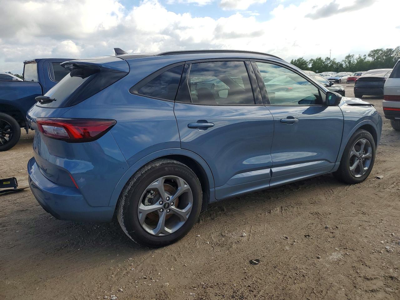 FORD ESCAPE 2024 — 4
