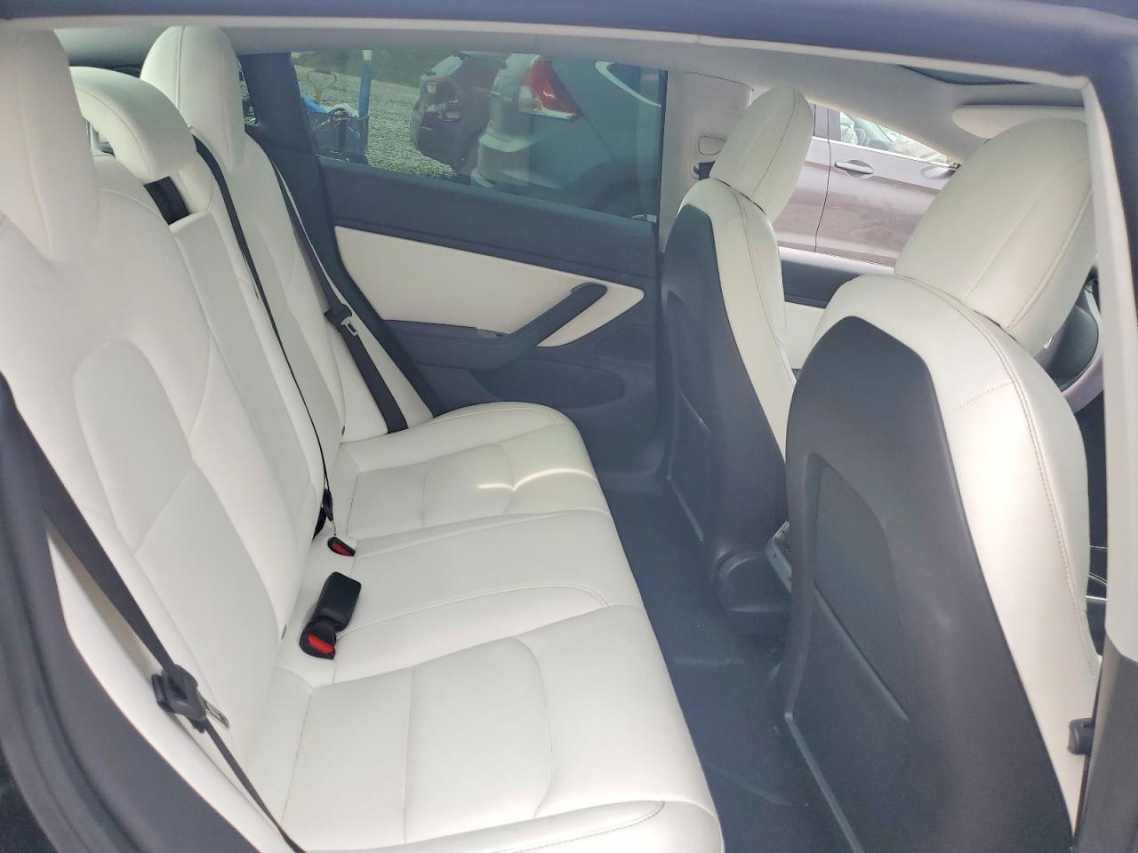 TESLA MODEL 3 2019 — 11