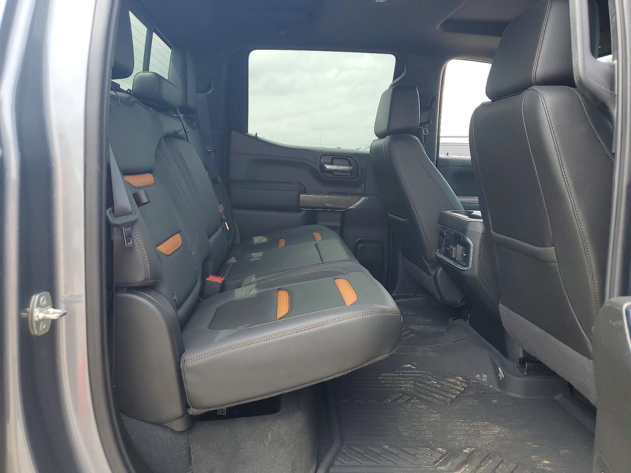 GMC SIERRA 2020 — 11