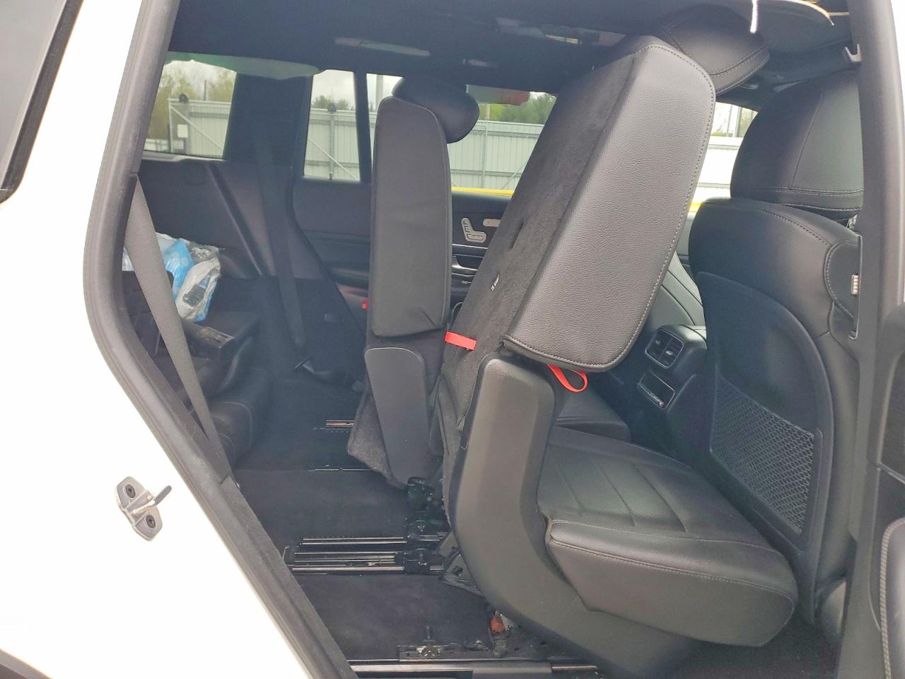 MERCEDES-BENZ GLS 2022 — 12