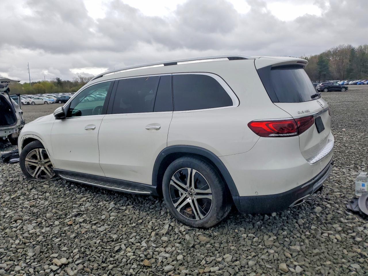 MERCEDES-BENZ GLS 2022 — 3