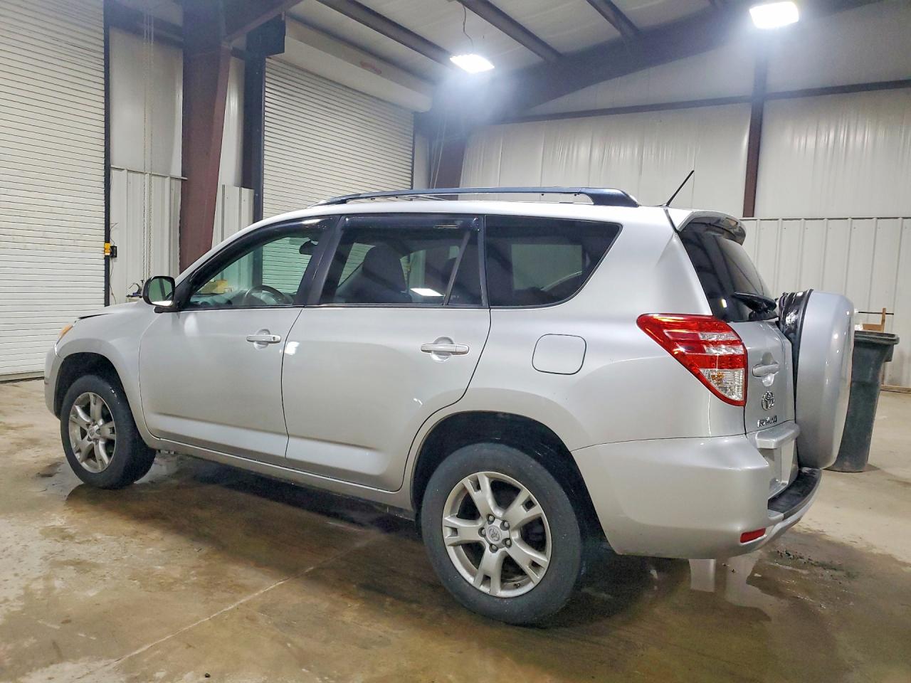 TOYOTA RAV4 2011 — 3