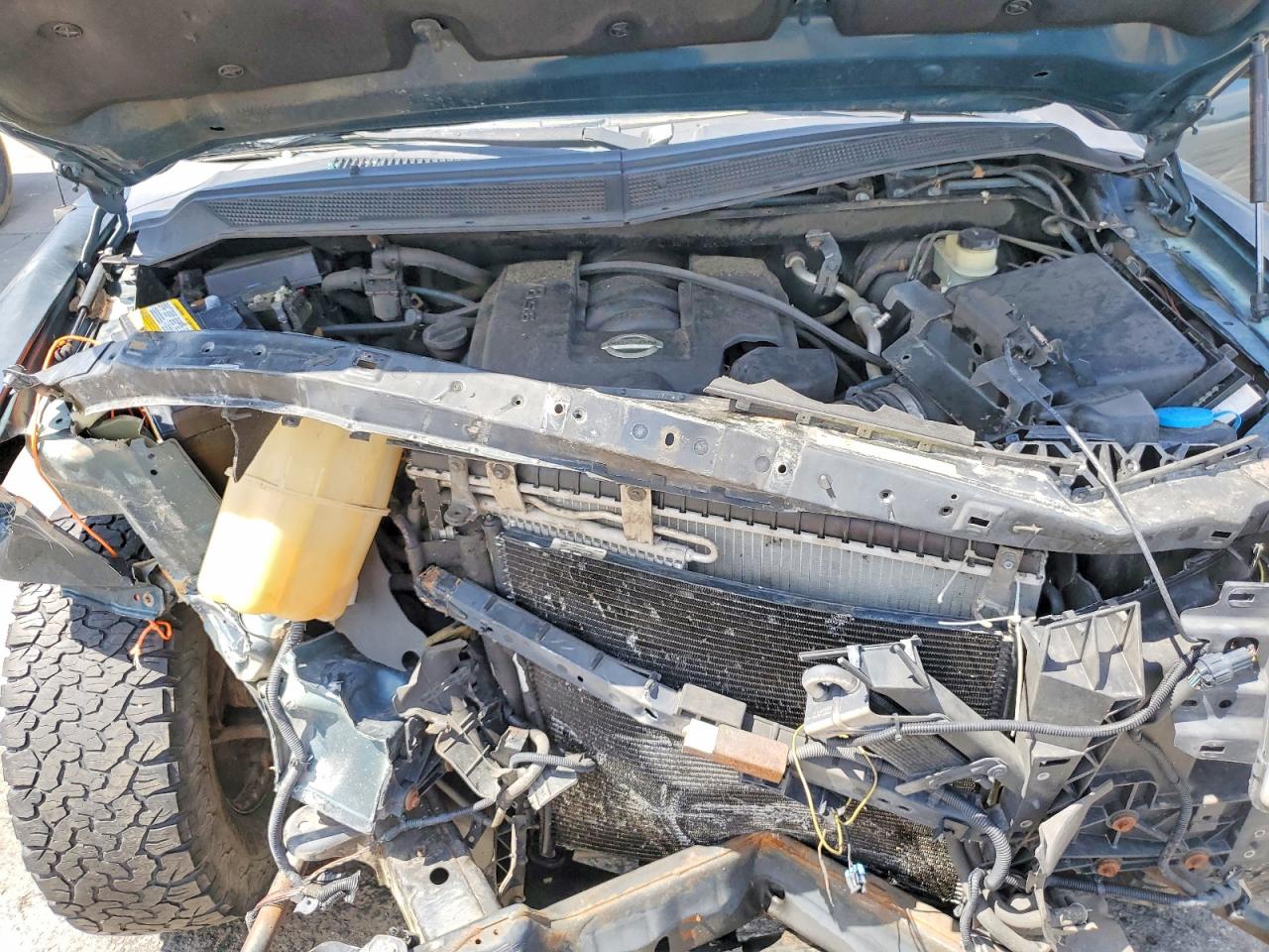 NISSAN TITAN 2005 — 12
