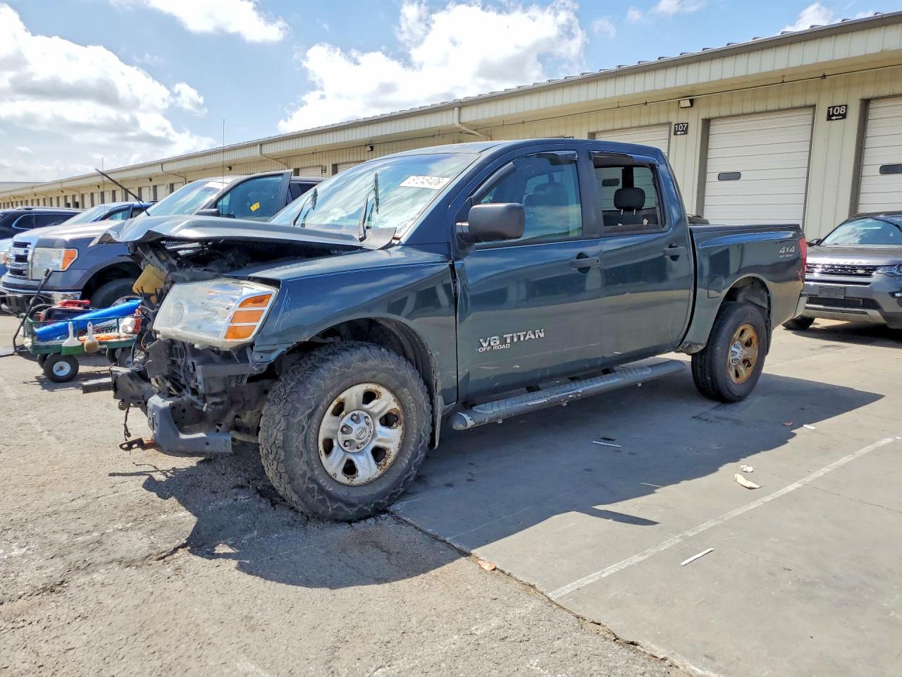 NISSAN TITAN 2005 — 2