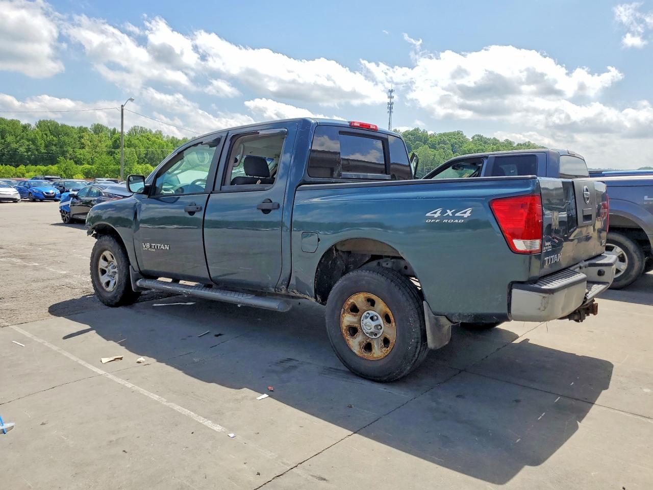 NISSAN TITAN 2005 — 3