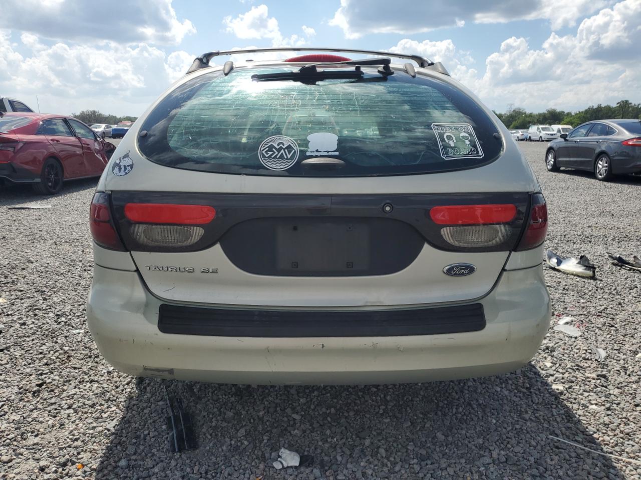 FORD TAURUS 2004 — 7
