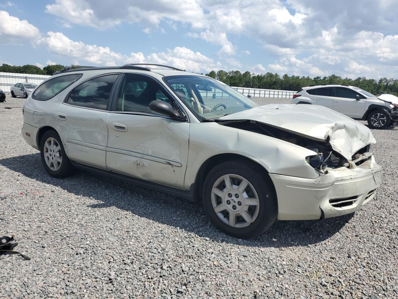 FORD TAURUS 2004 — 5