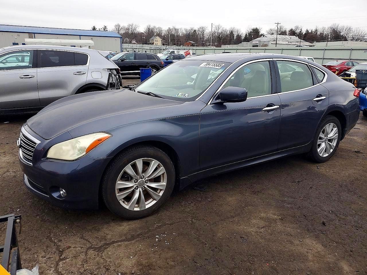 2011 INFINITI M37 X