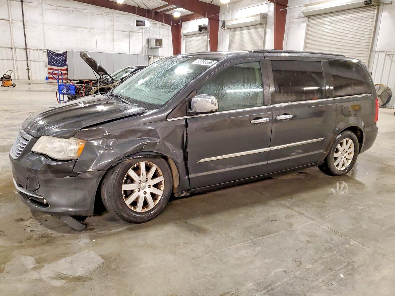 CHRYSLER TOWN & COUNTRY 2011 — 2