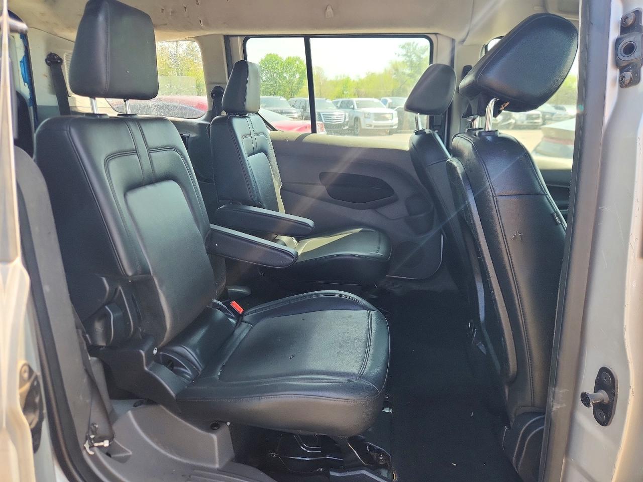 FORD TRANSIT CONNECT 2019 — 12