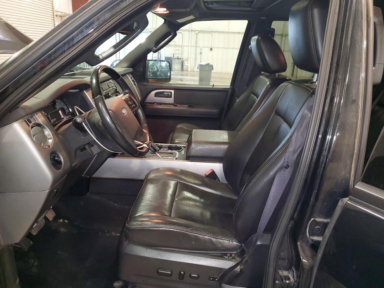 FORD EXPEDITION 2013 — 8
