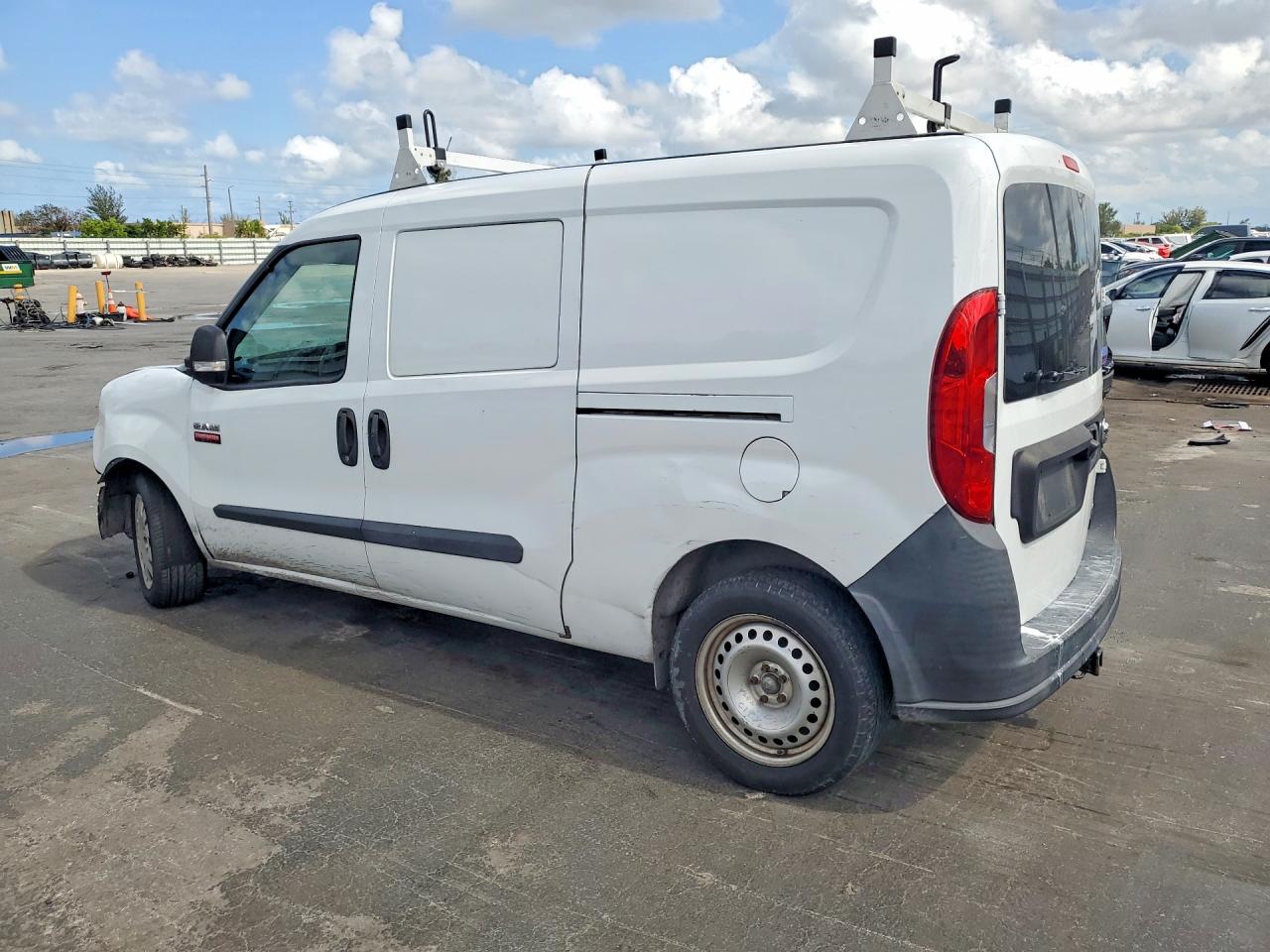 RAM PROMASTER CITY 2015 — 3