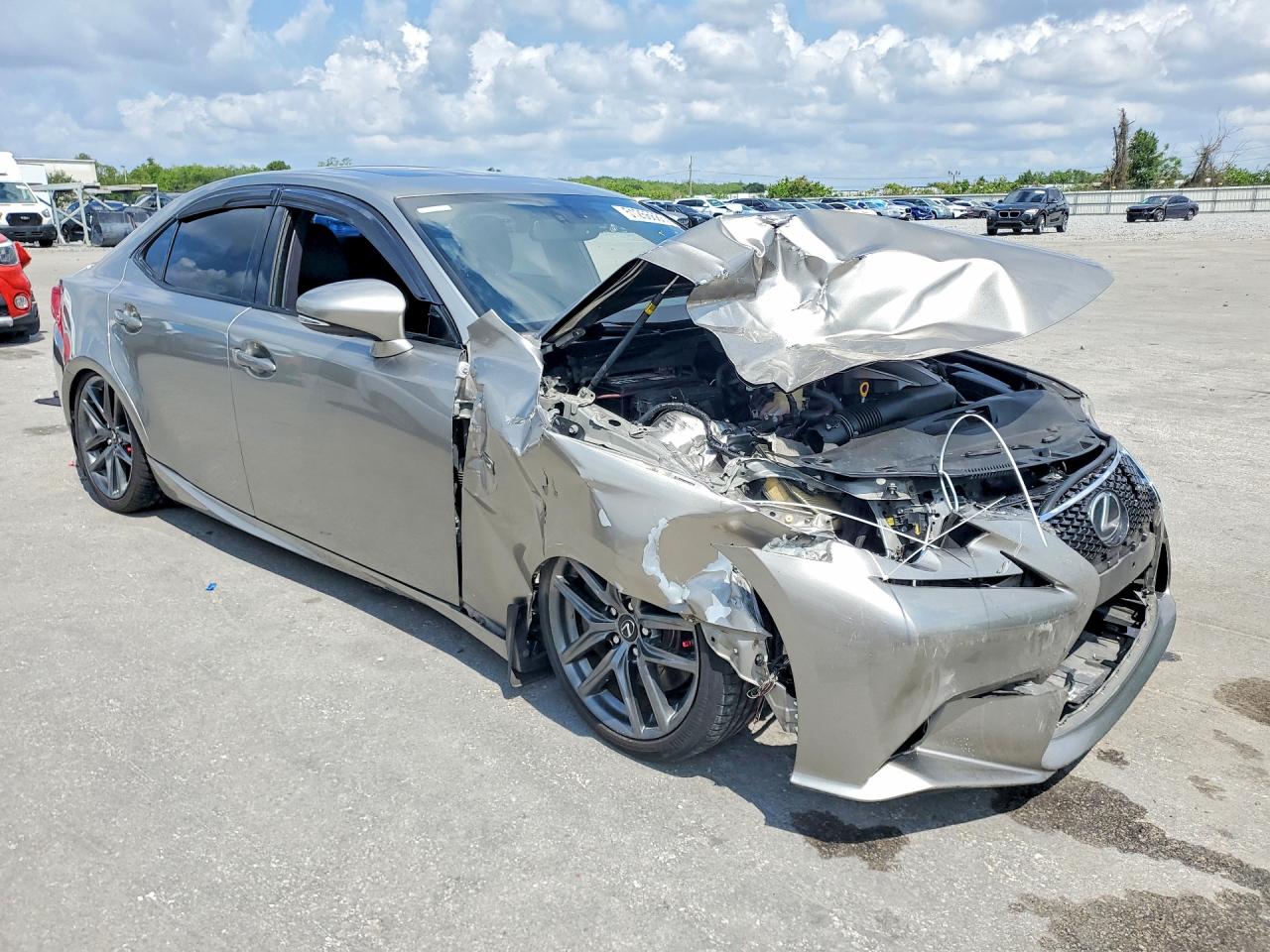 LEXUS IS 2016 — 5