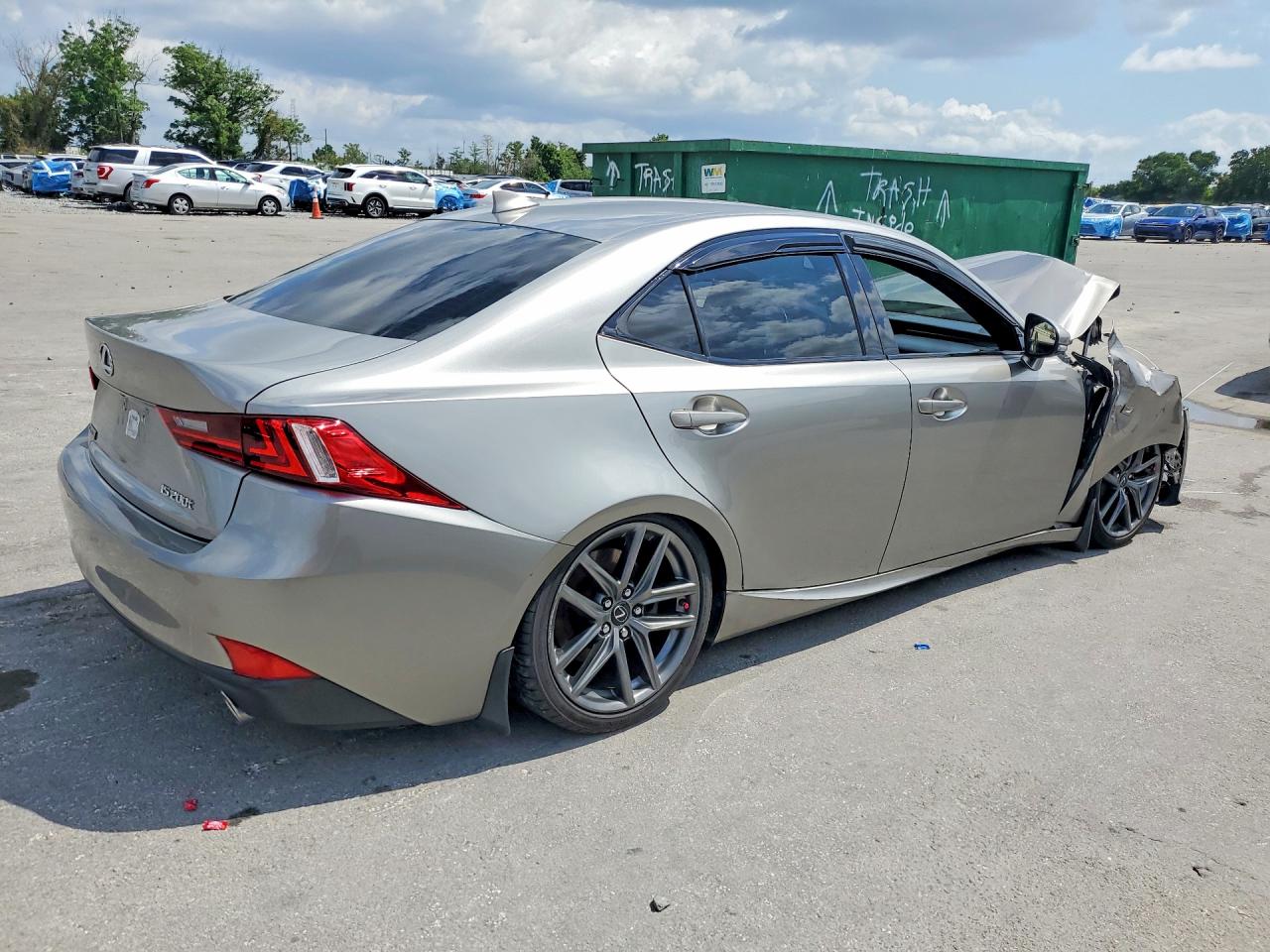 LEXUS IS 2016 — 4