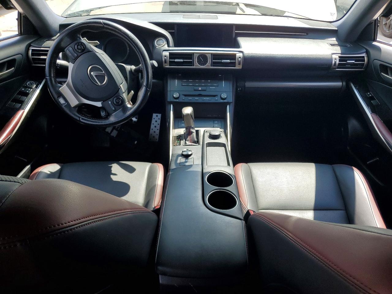 LEXUS IS 2016 — 9