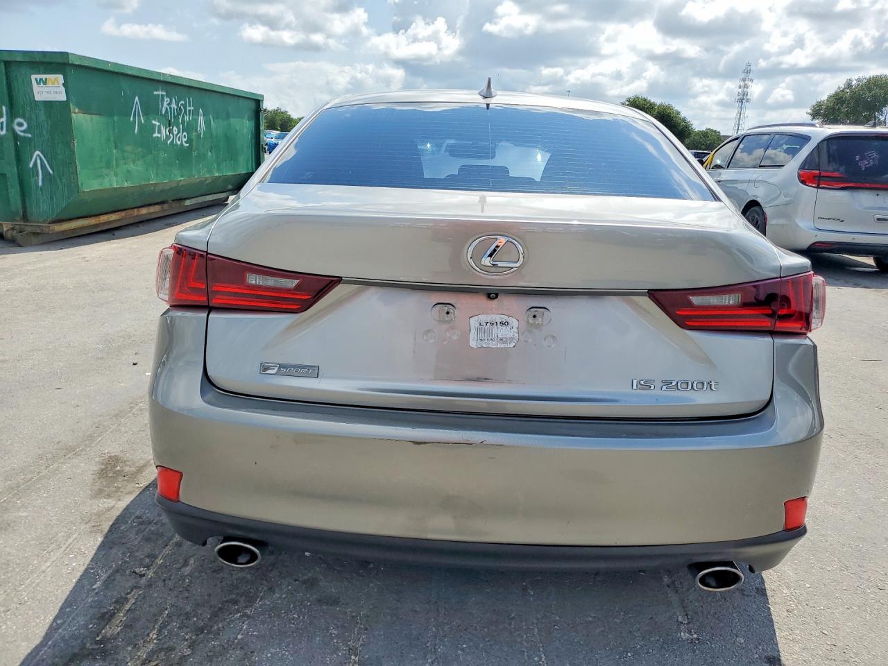 LEXUS IS 2016 — 7