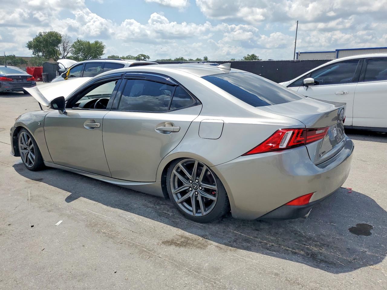 LEXUS IS 2016 — 3