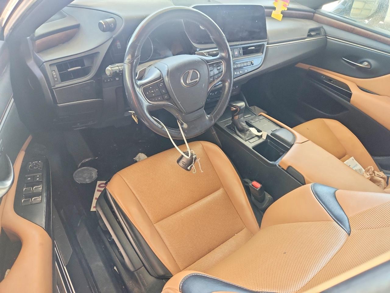 LEXUS ES 350 2022 — 9