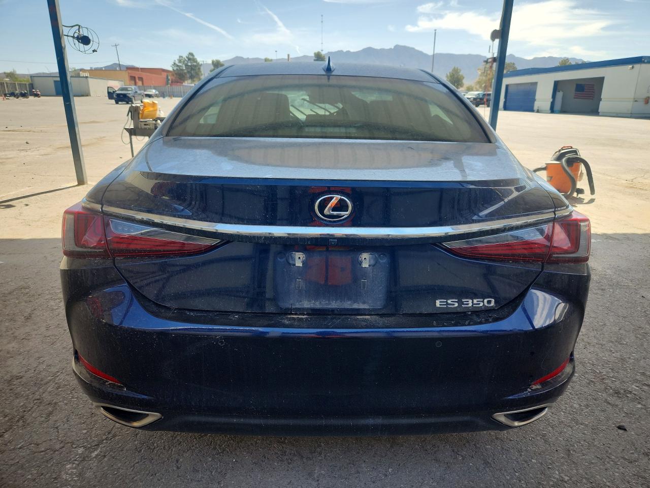 LEXUS ES 350 2022 — 7
