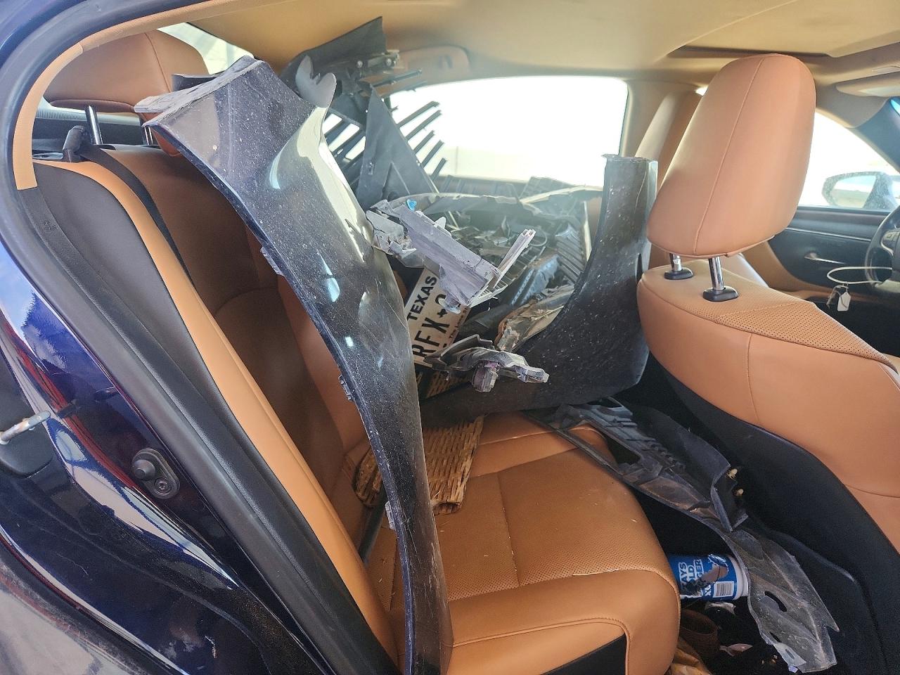 LEXUS ES 350 2022 — 11
