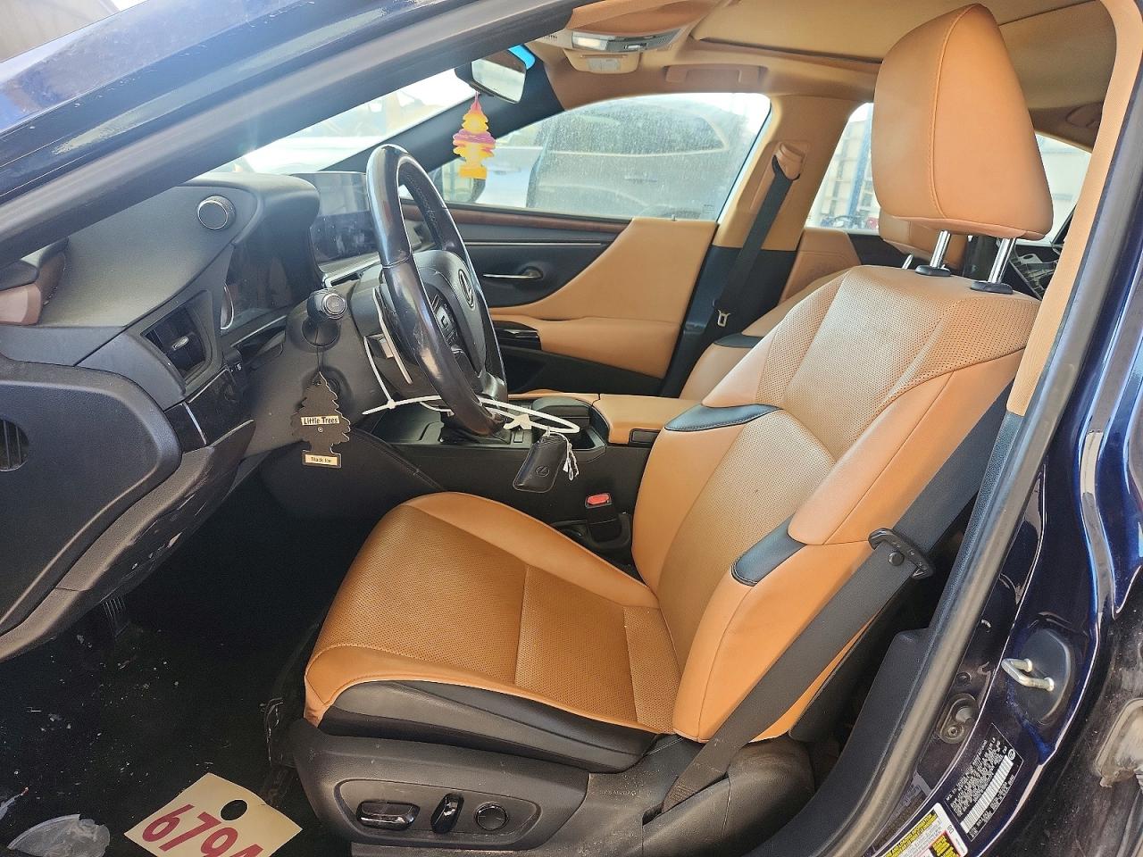 LEXUS ES 350 2022 — 8
