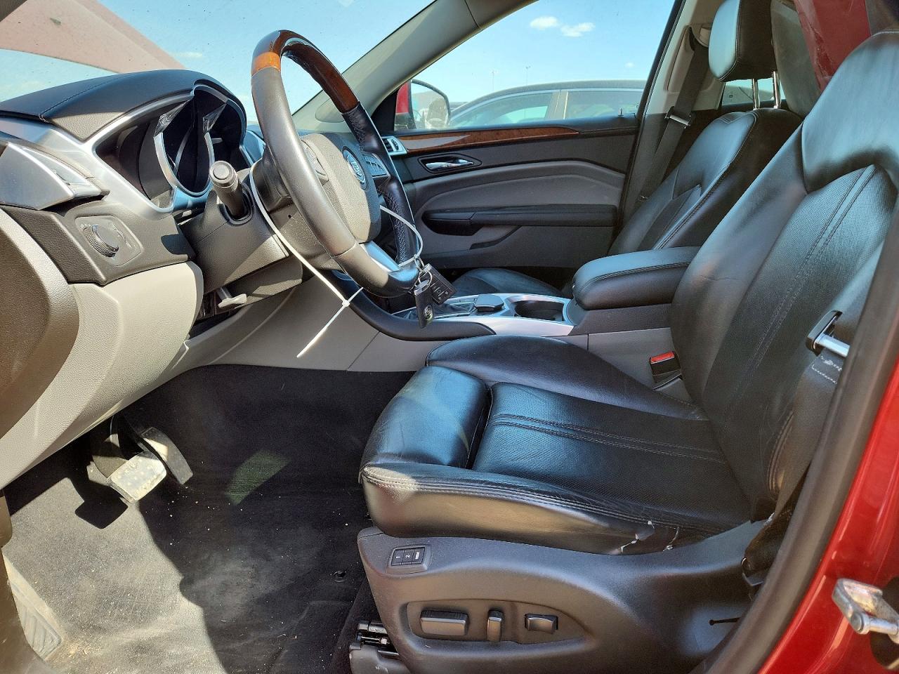 CADILLAC SRX 2011 — 8