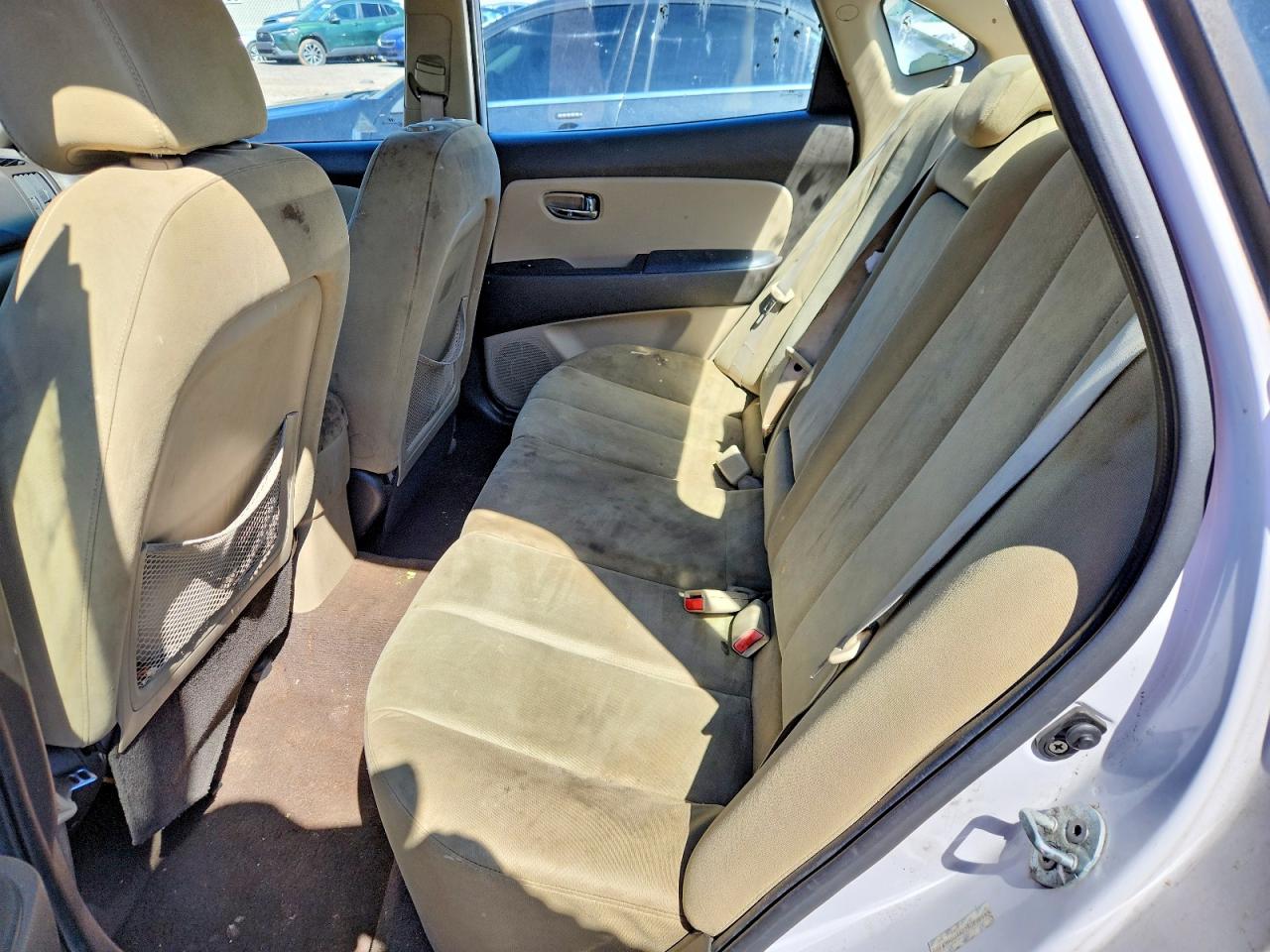 HYUNDAI ELANTRA 2010 — 11