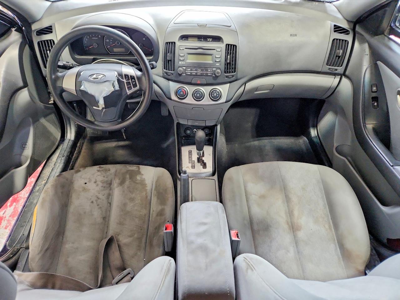 HYUNDAI ELANTRA 2010 — 9
