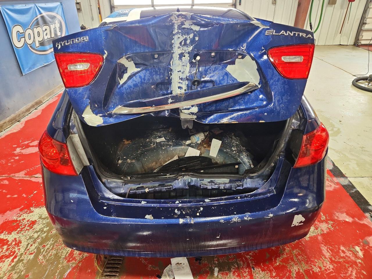 HYUNDAI ELANTRA 2010 — 7