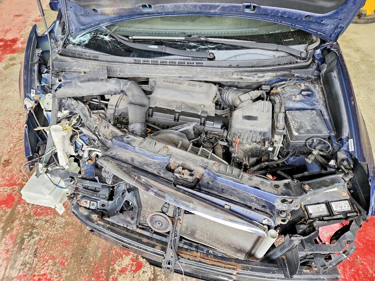 HYUNDAI ELANTRA 2010 — 12