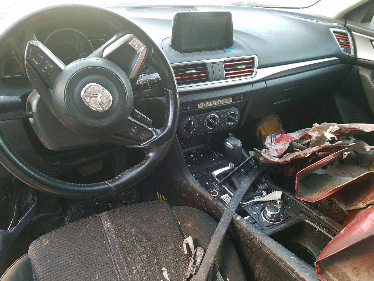 MAZDA 3 2018 — 9