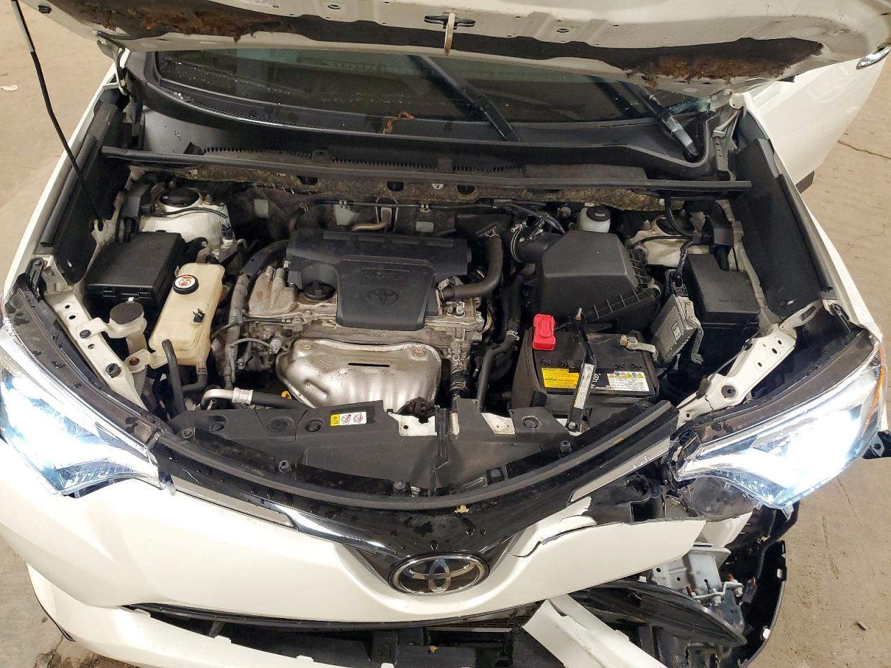 TOYOTA RAV4 2018 — 13