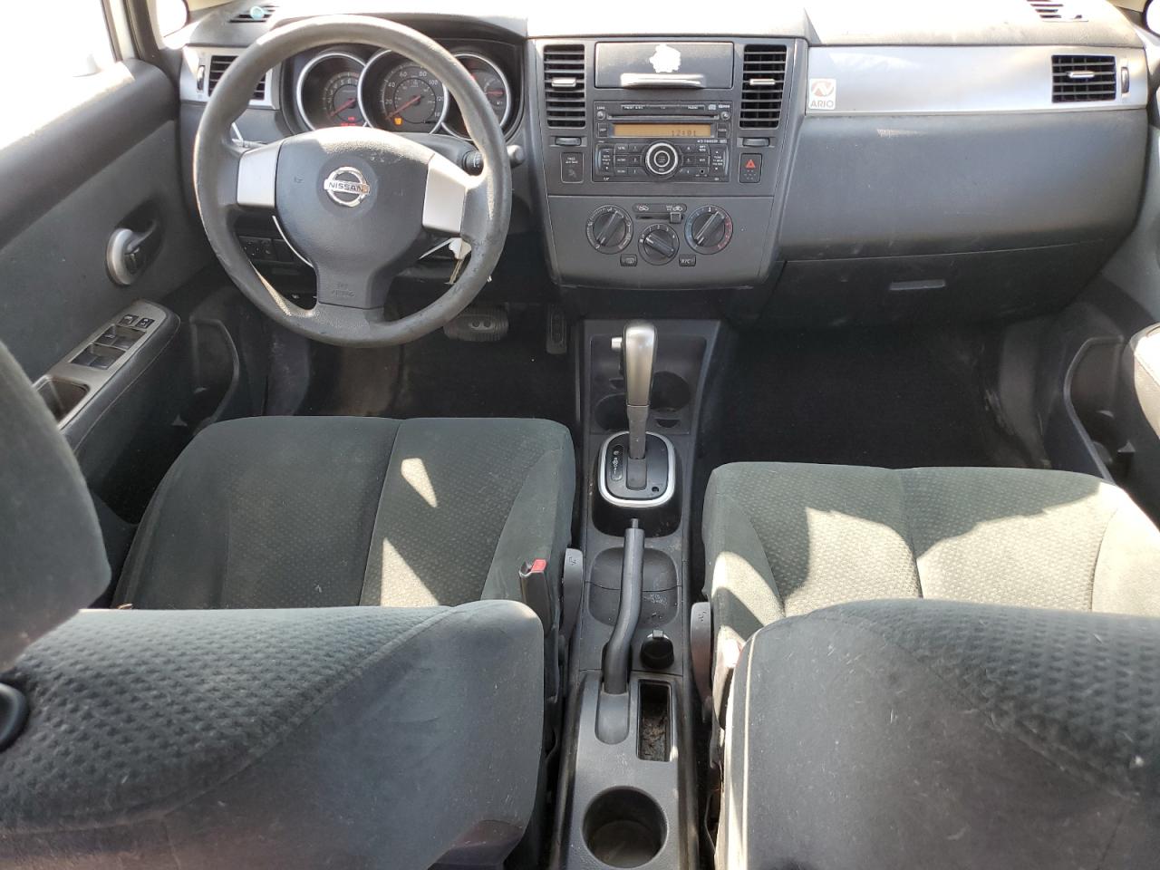 NISS VERSA 2011 — 9