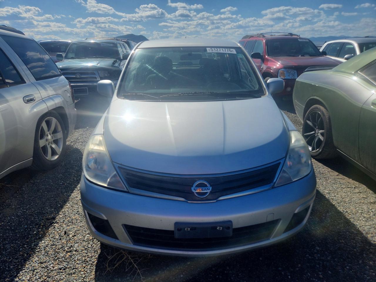 NISS VERSA 2011 — 6