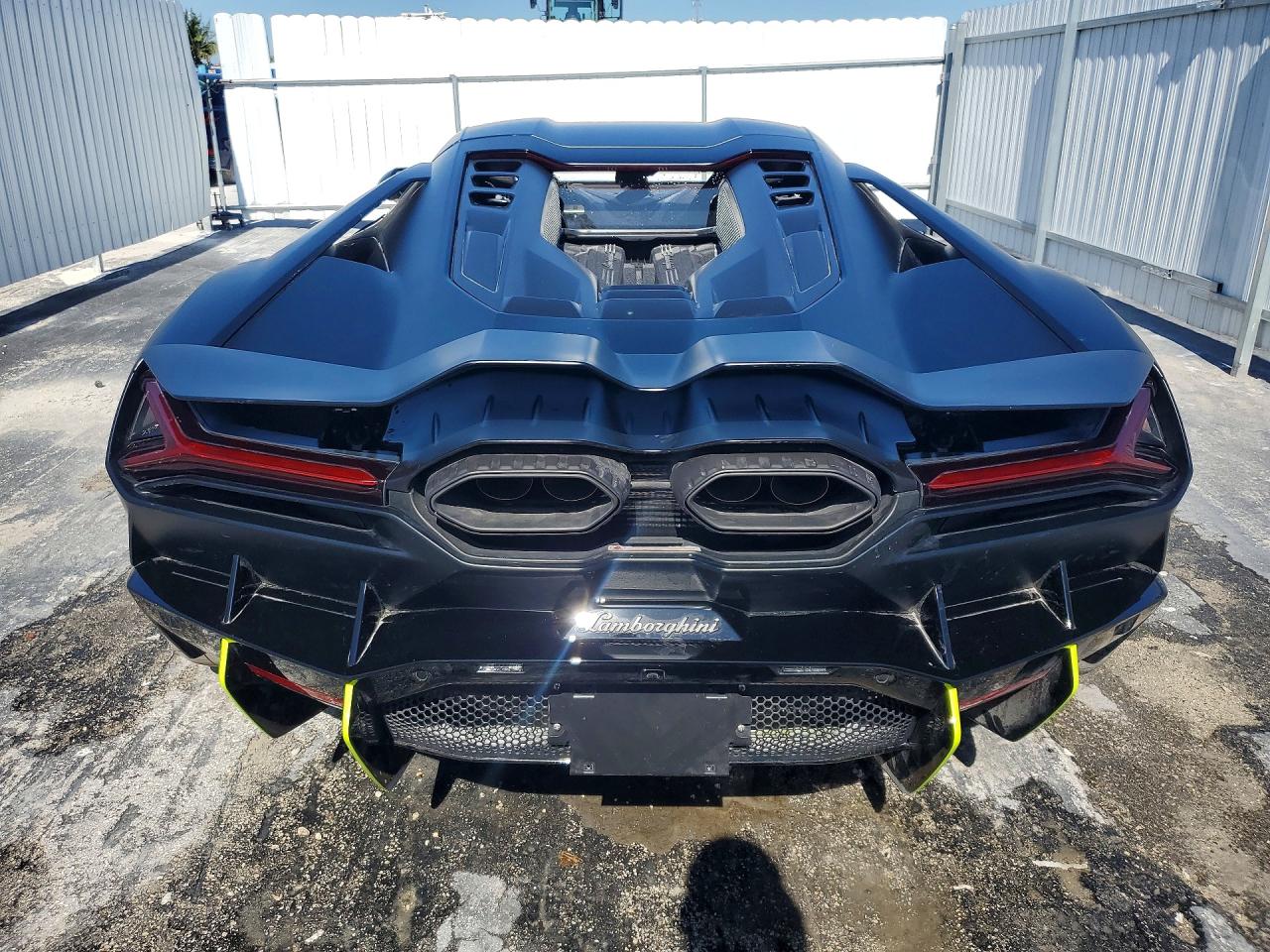 LAMBORGHINI REVUELTO 2024 — 7