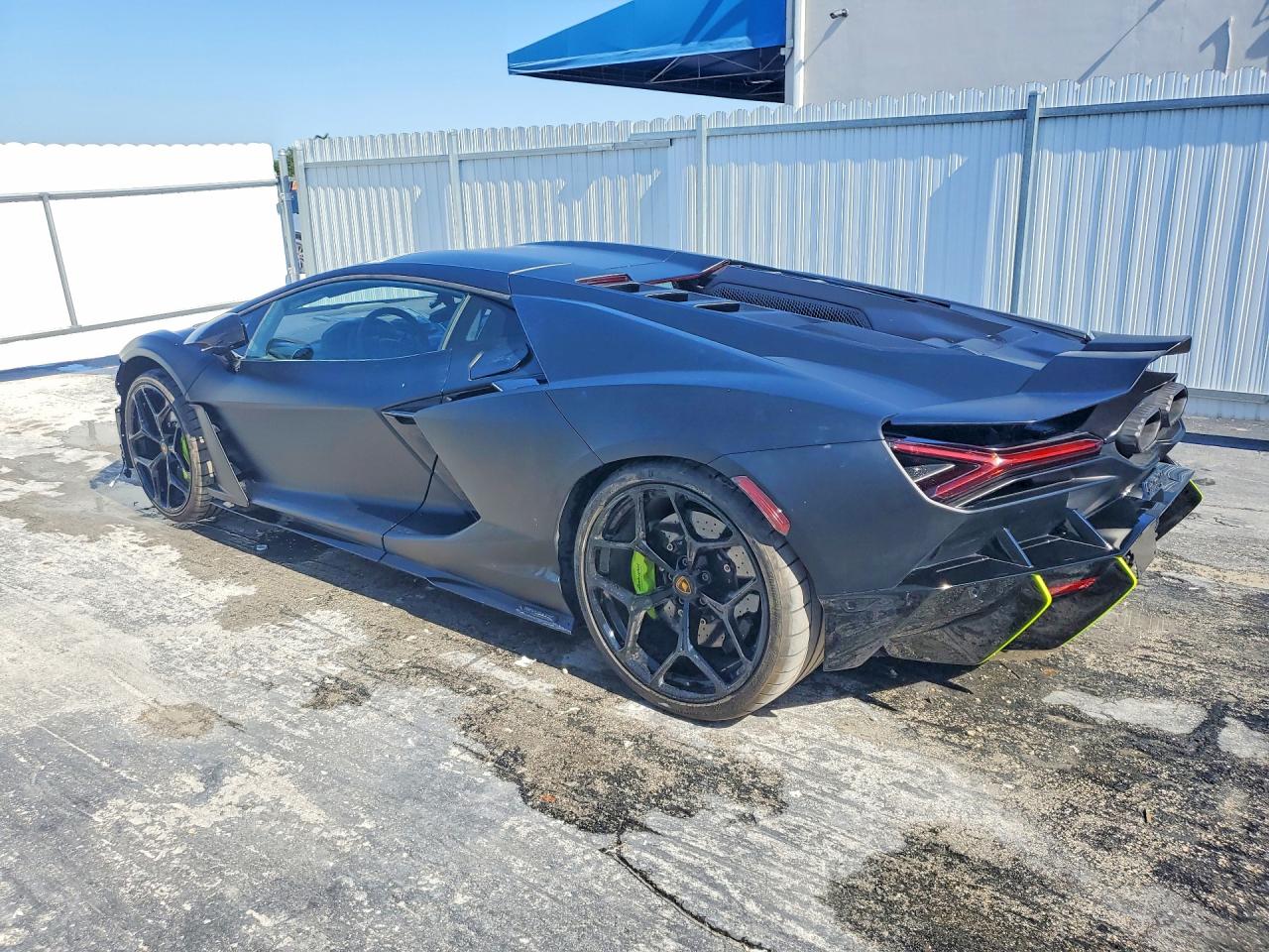 LAMBORGHINI REVUELTO 2024 — 3