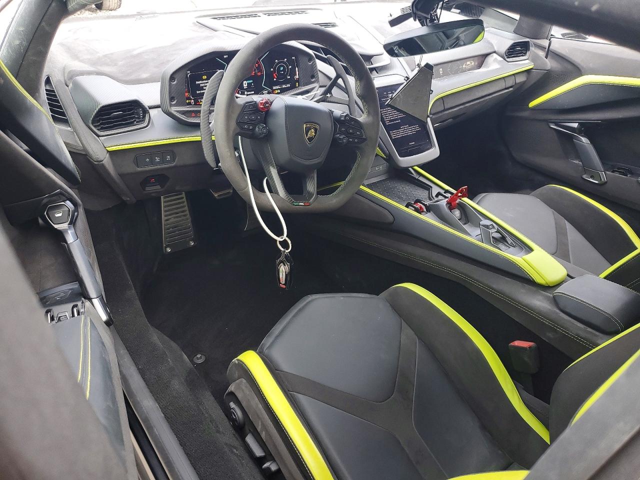 LAMBORGHINI REVUELTO 2024 — 9