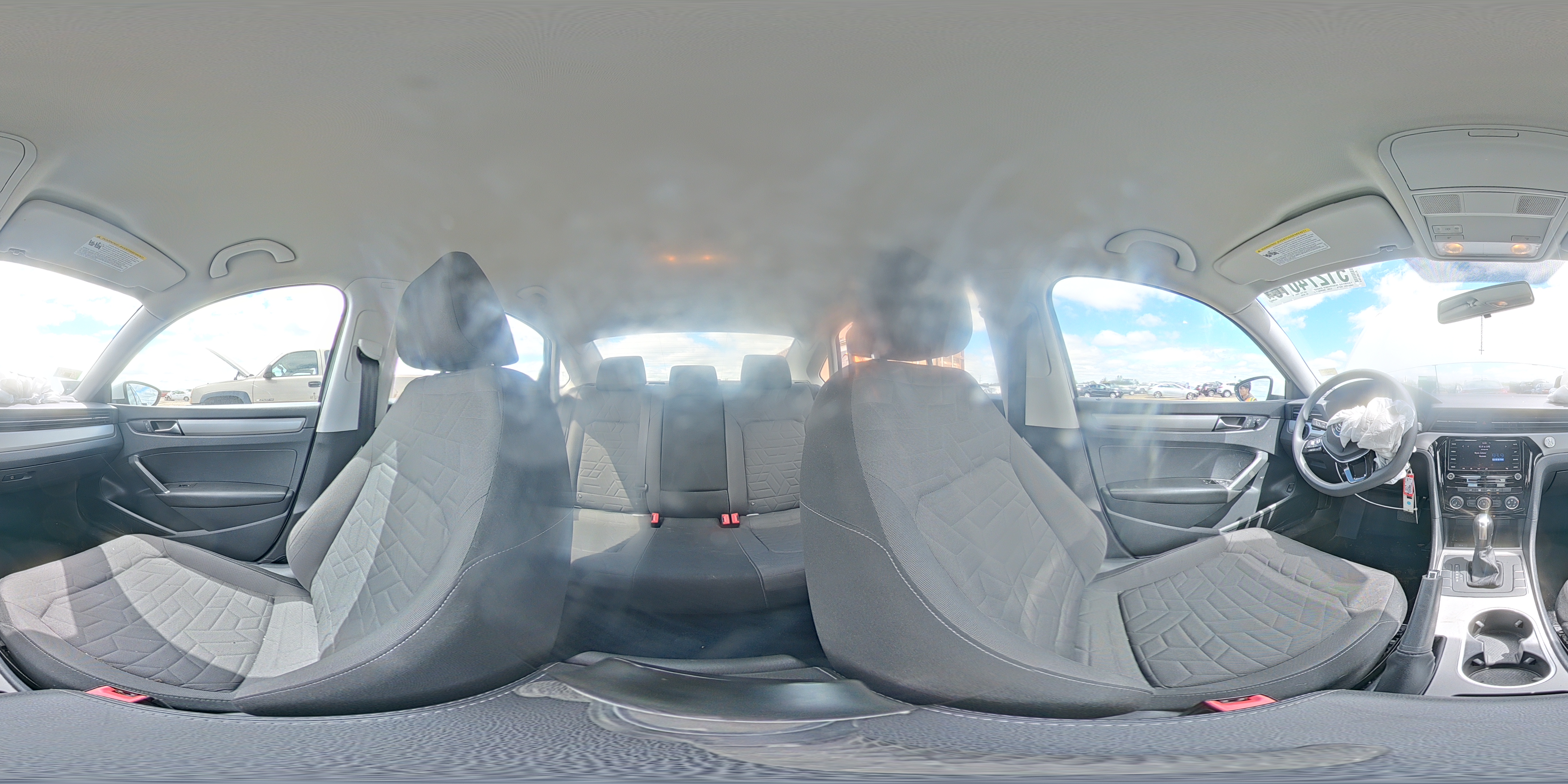 VOLKSWAGEN PASSAT 2020 — 14