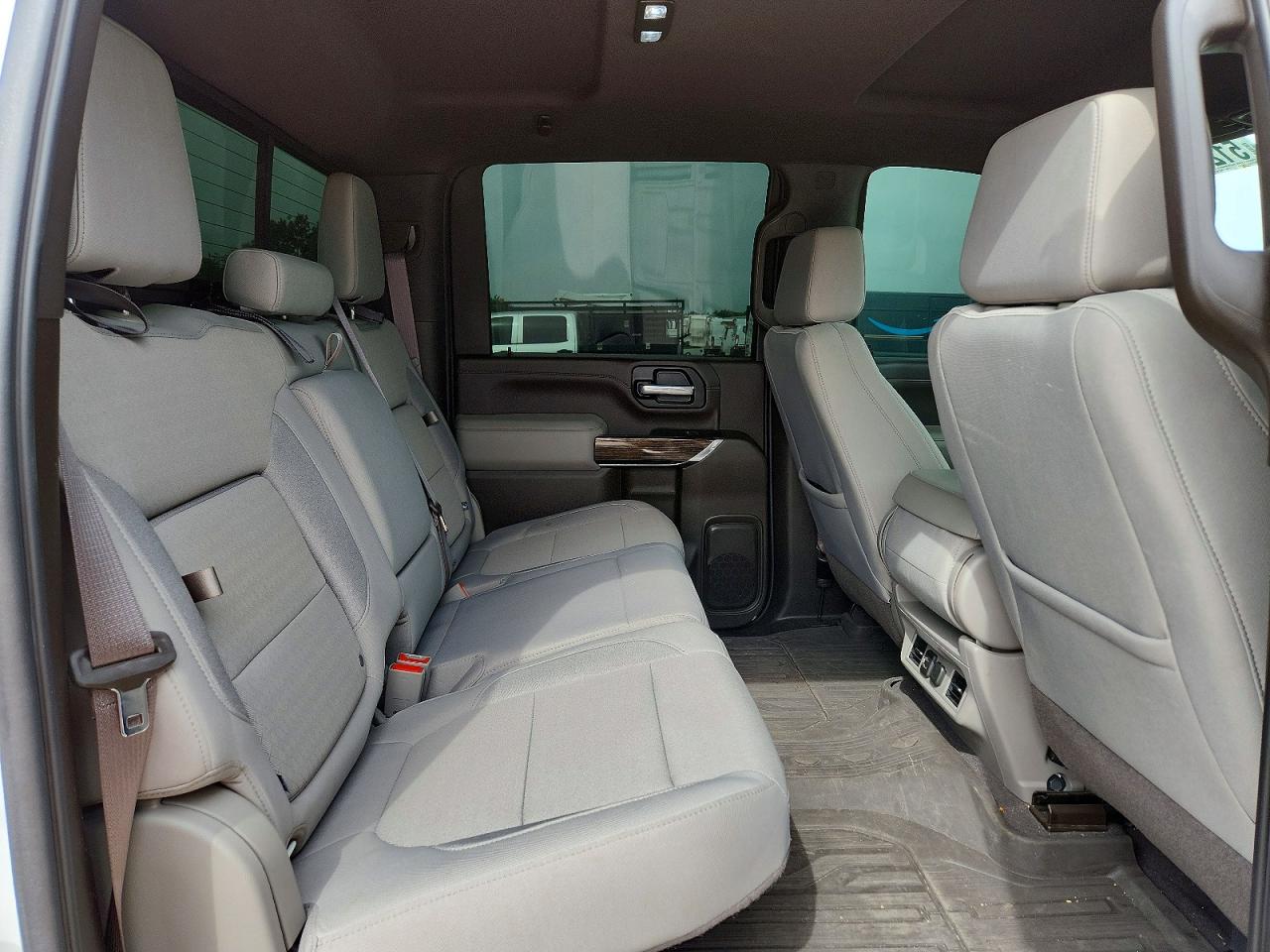 GMC SIERRA 2022 — 12