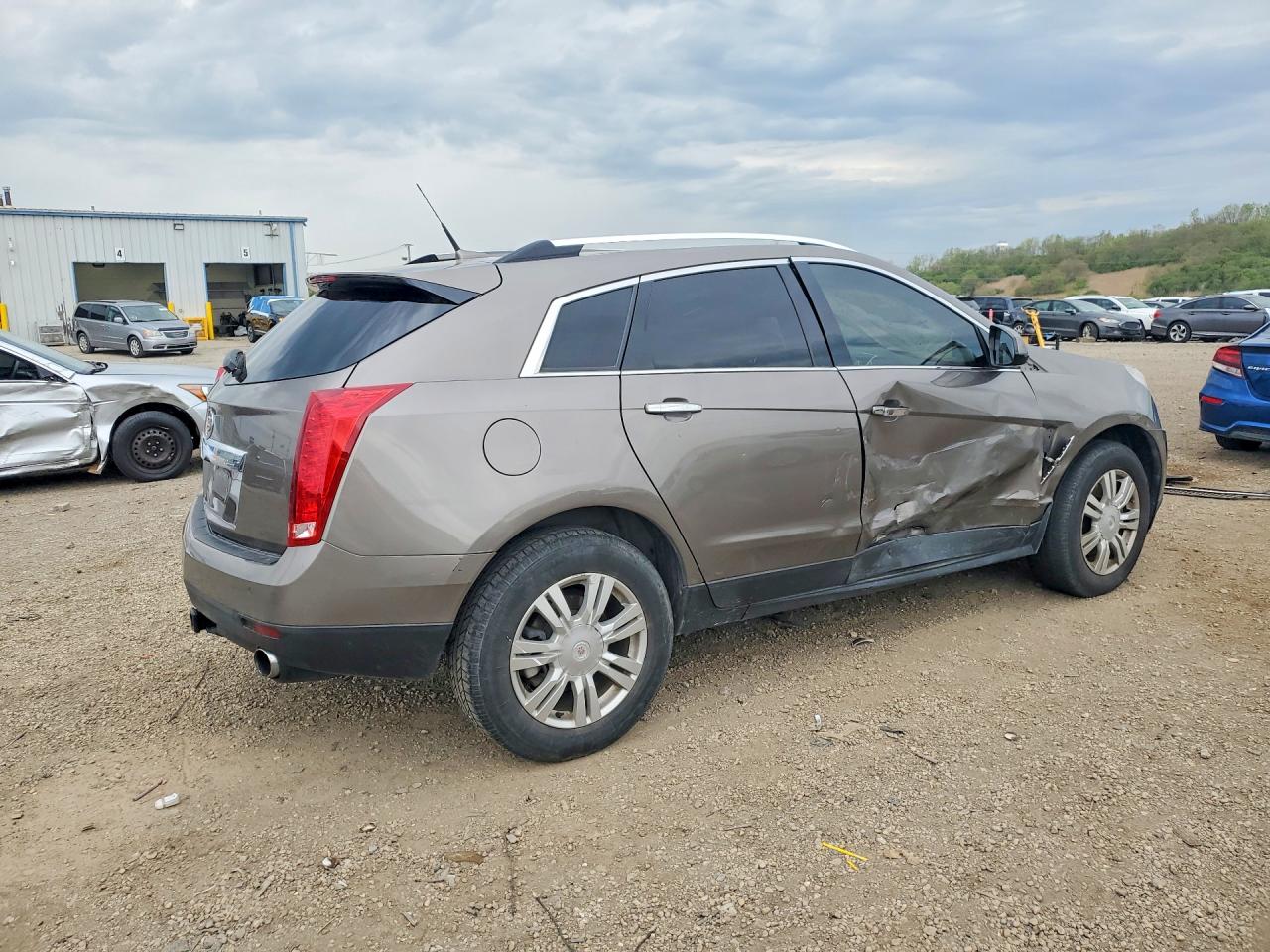 CADILLAC SRX 2011 — 4