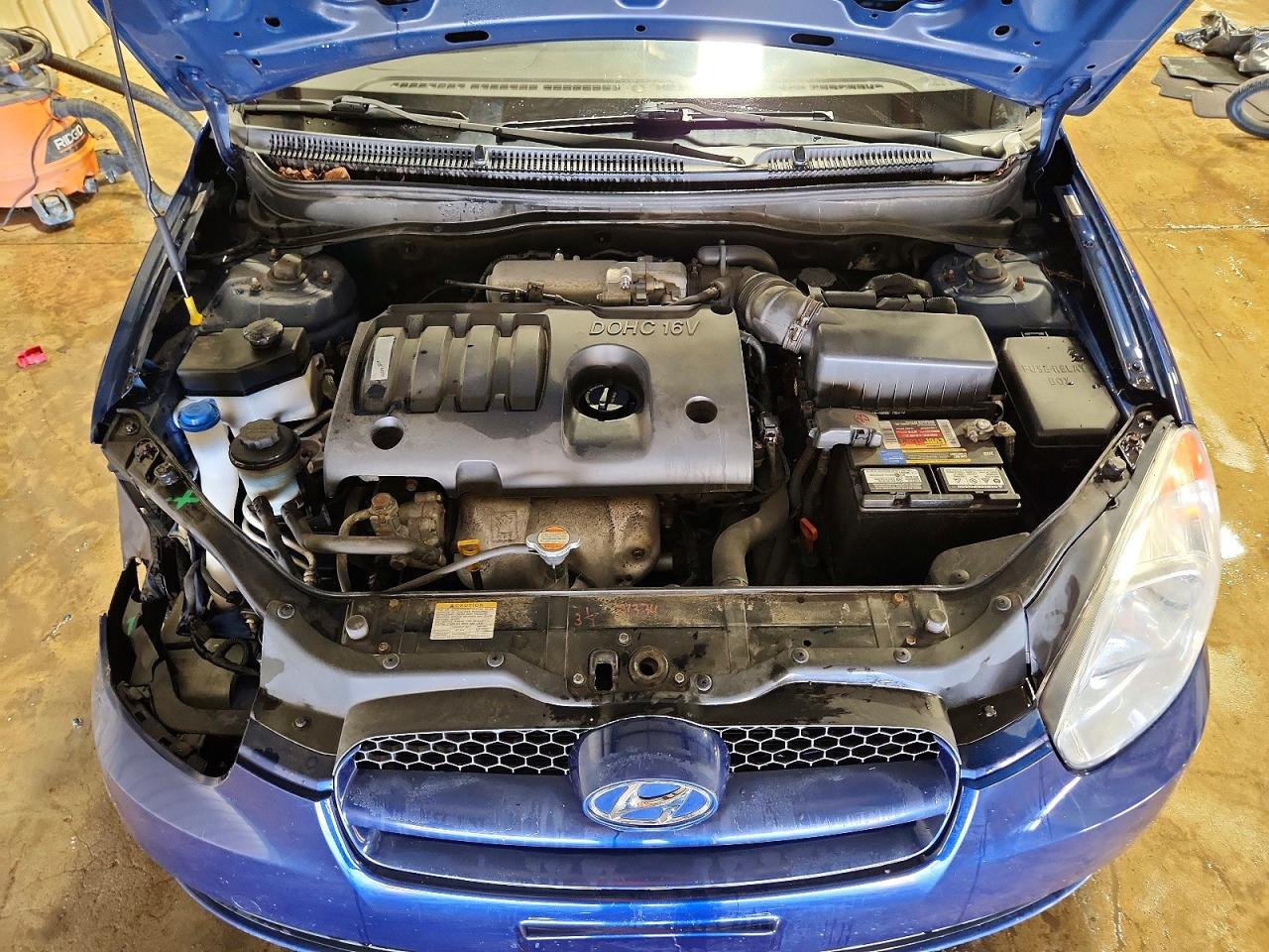 HYUNDAI ACCENT 2011 — 12