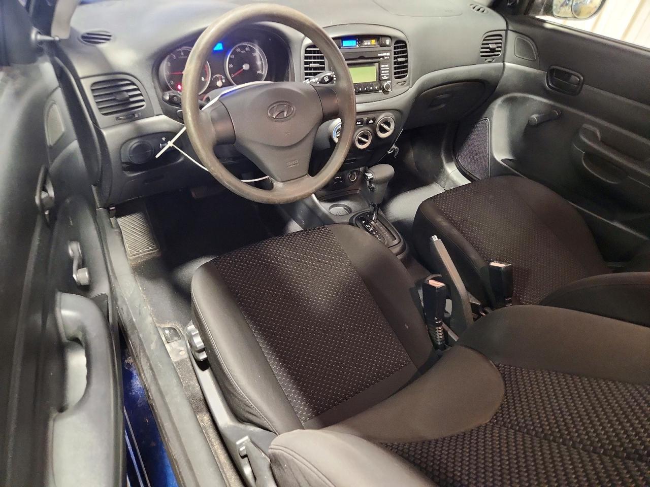 HYUNDAI ACCENT 2011 — 9