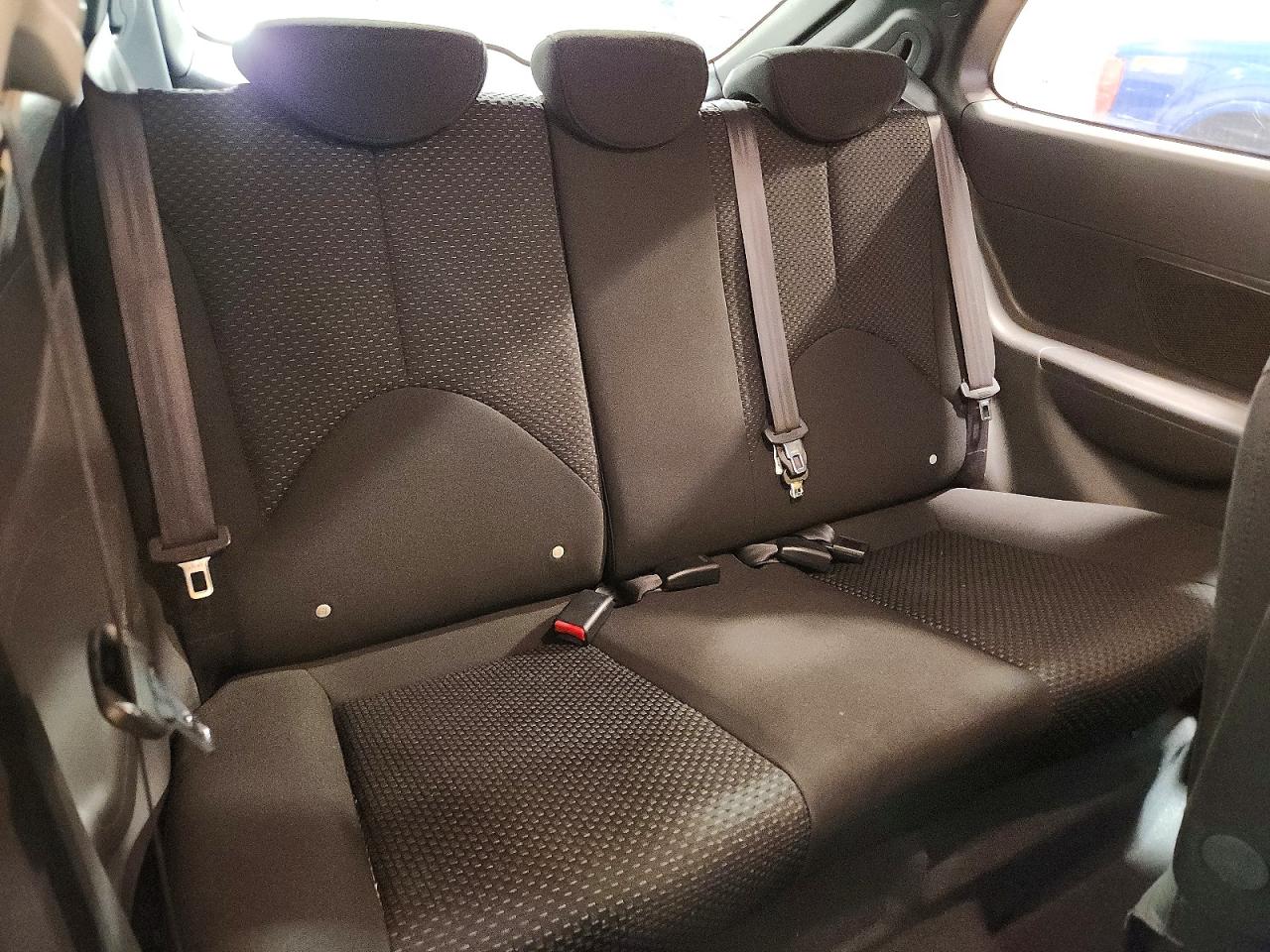 HYUNDAI ACCENT 2011 — 11
