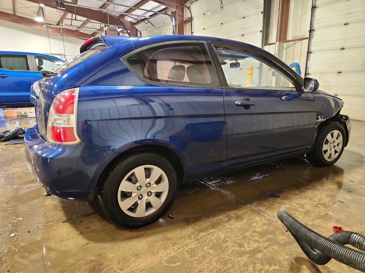 HYUNDAI ACCENT 2011 — 4