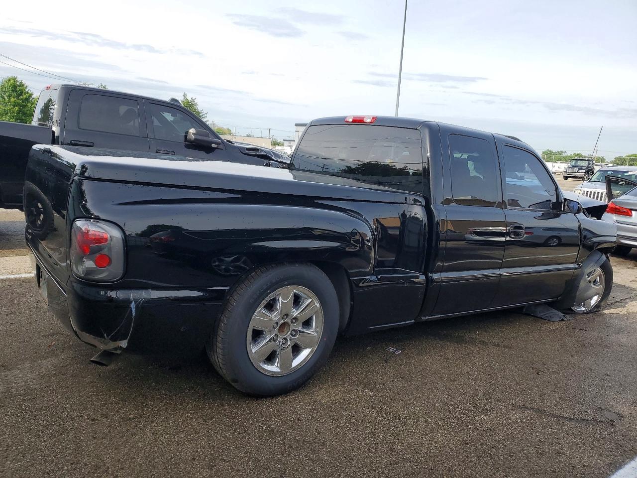 CHEVROLET SILVERADO 2000 — 4